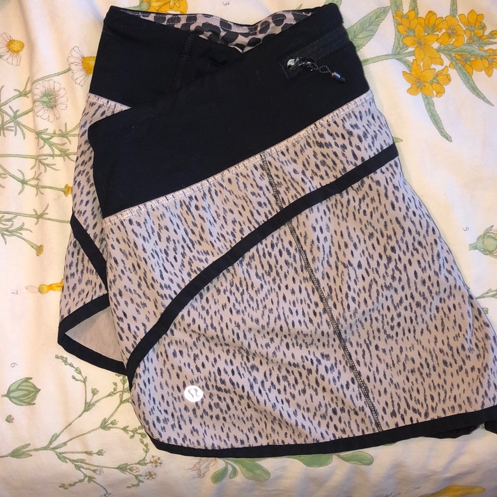 Lululemon speed shorts size 8